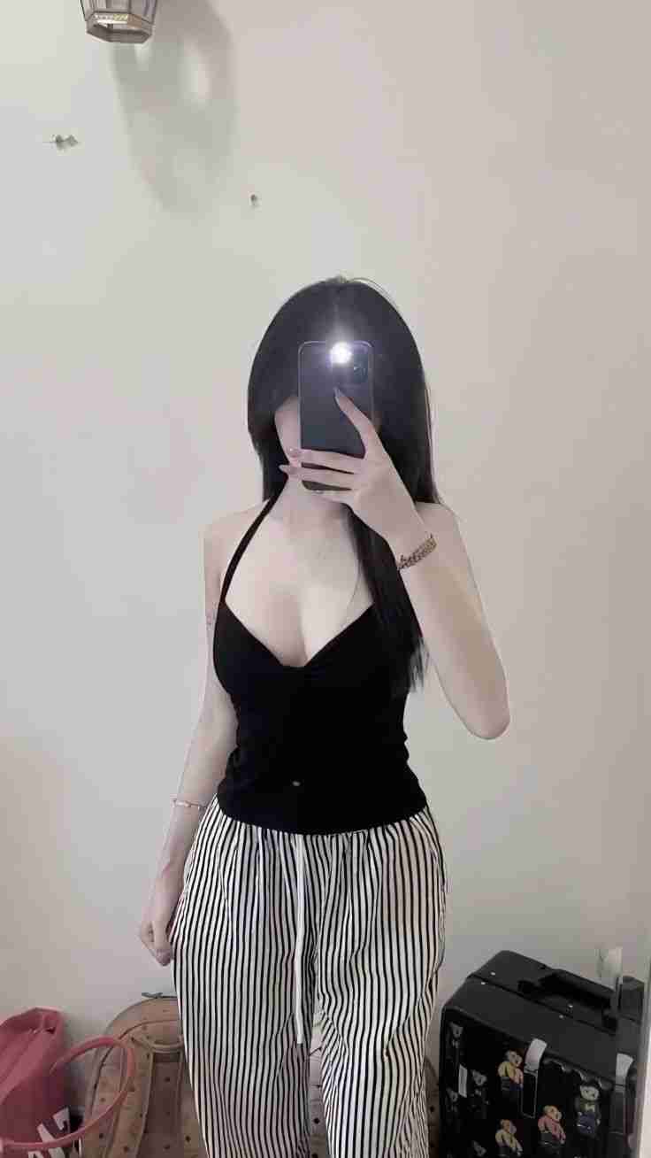 347+ Ảnh chụp trước gương che mặt nữ phong cách cá tính