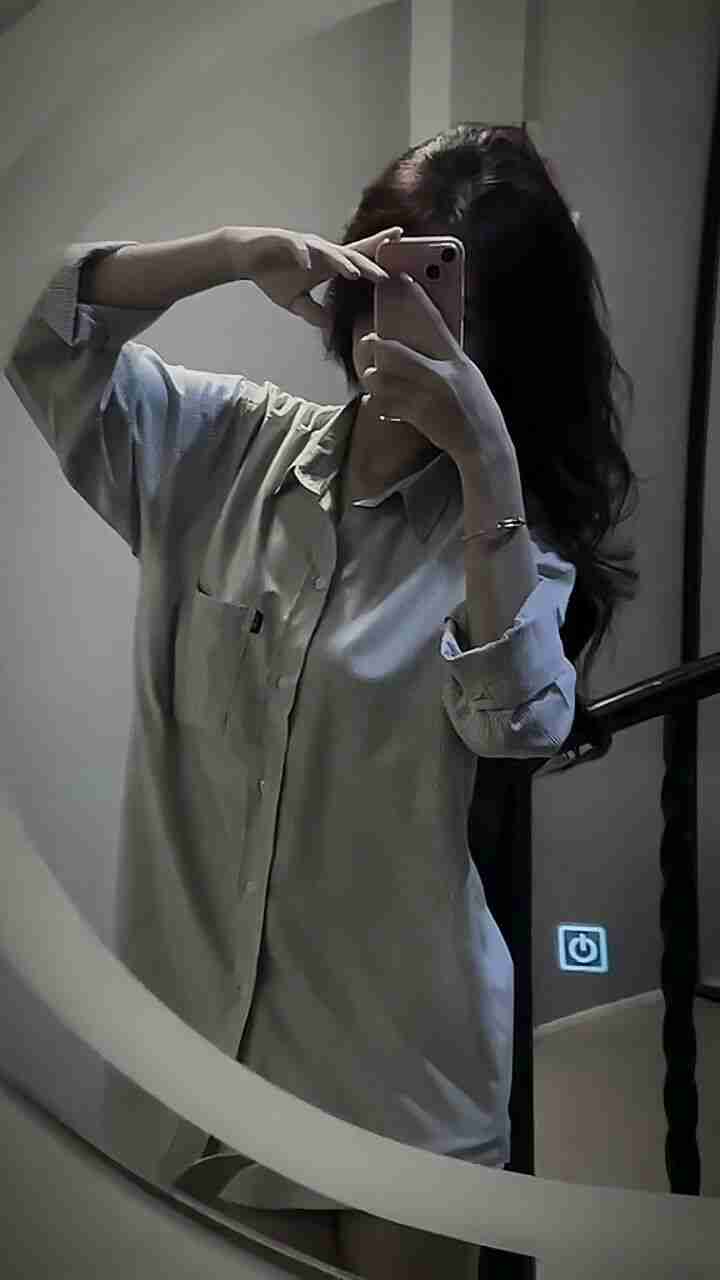 Ảnh chụp trước gương che mặt nữ phong cách cá tính 8