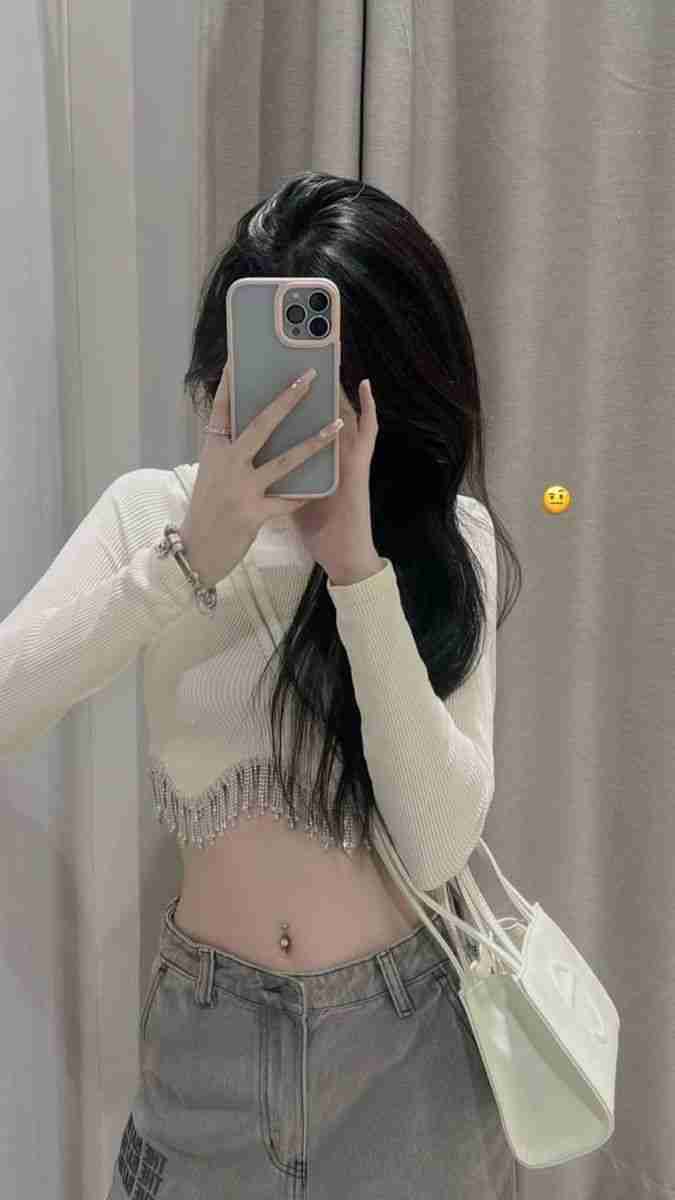 Ảnh chụp trước gương che mặt nữ phong cách cá tính 19