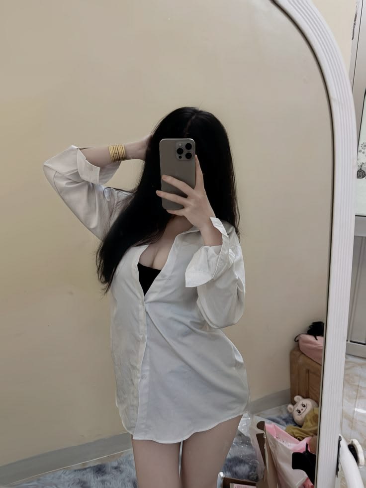 Ảnh chụp trước gương che mặt nữ phong cách cá tính 12