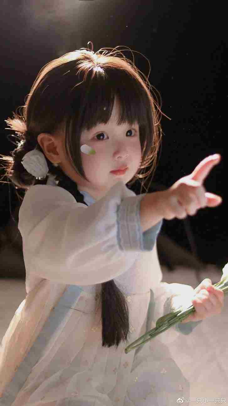 Ảnh Em Bé Dễ Thương Với Nụ Cười Thiên Thần 12