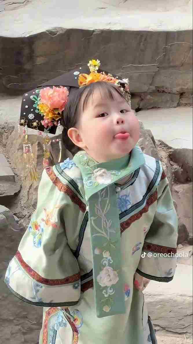 Ảnh Em Bé Dễ Thương Với Nụ Cười Thiên Thần 11