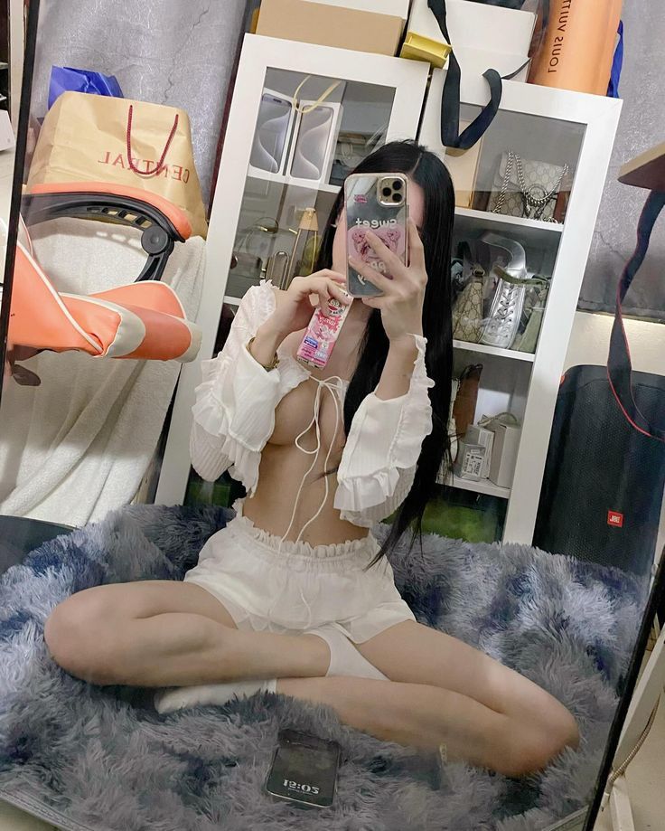 Ảnh gái xinh che mặt với phong cách cực chất 21