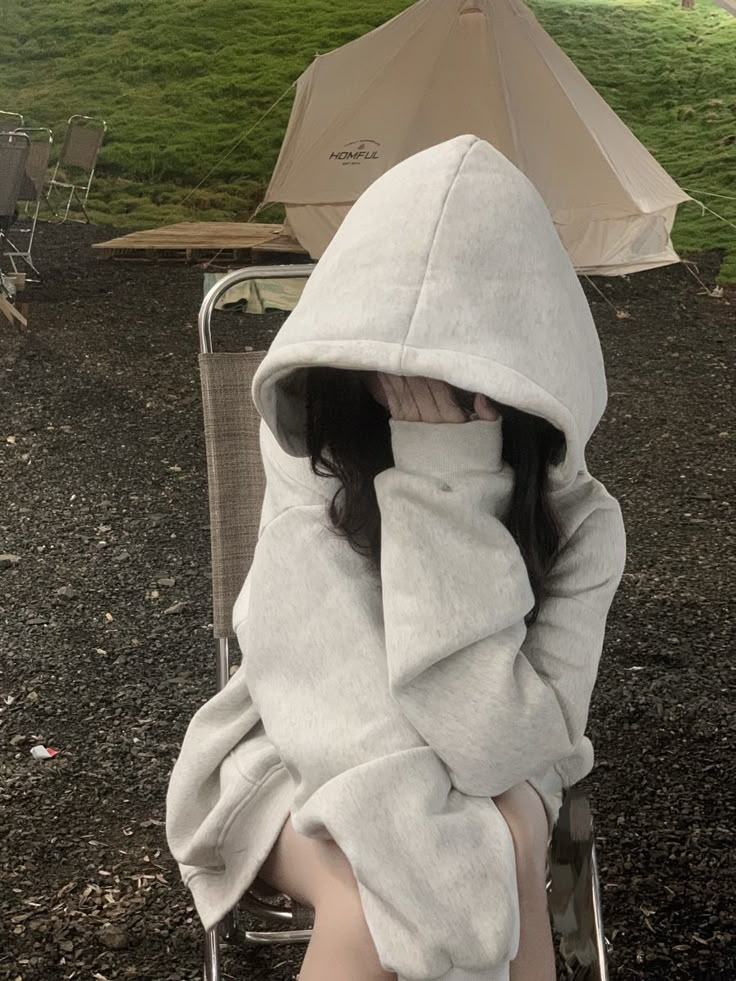 Ảnh gái xinh che mặt với phong cách cực chất 15