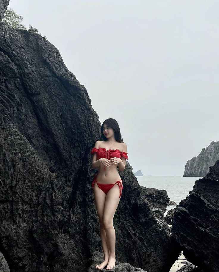 Gái Xinh Bikini Đỏ Phong Cách Nóng Bỏng 3