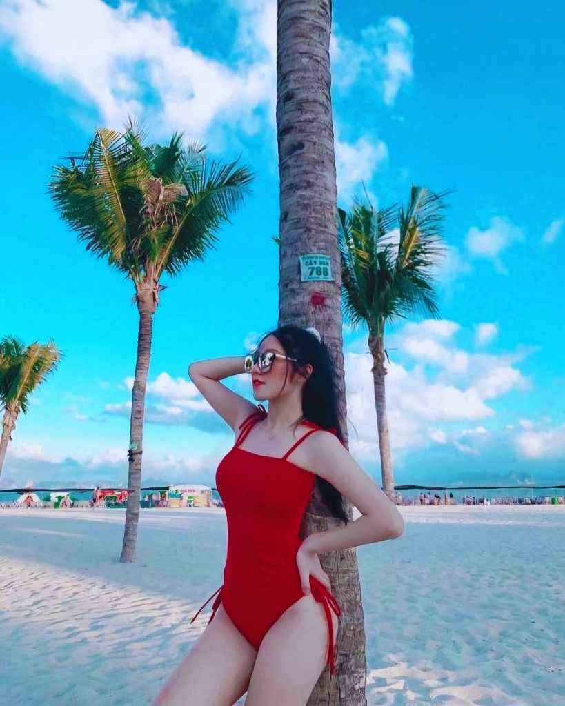 Gái Xinh Bikini Đỏ Phong Cách Nóng Bỏng 11