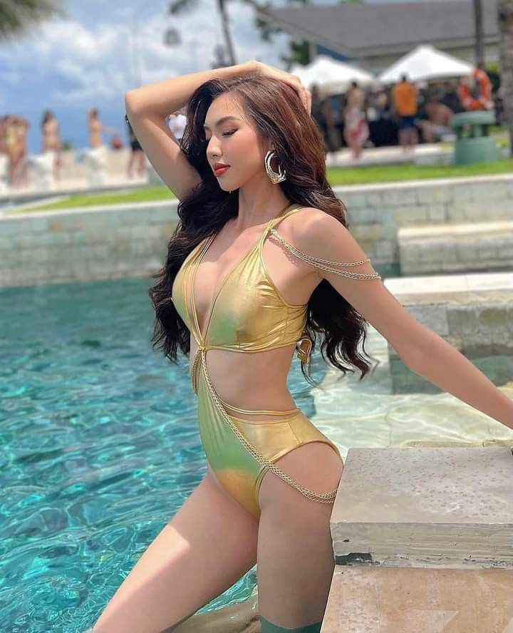 Gái Xinh Mặc Bikini Ngắn Thần Thái Tự Tin 15