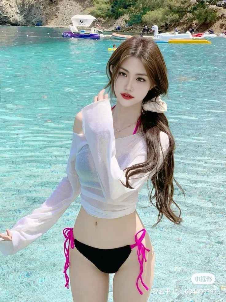Gái Xinh Mặc Bikini Nhảy TikTok Cực Cuốn 6